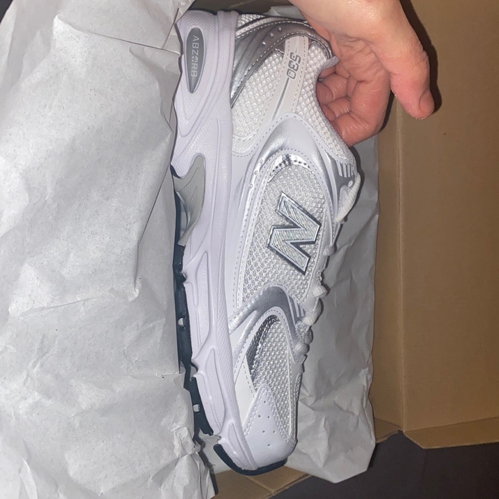 New balance 530’s! Men’s Size 6.5/Women’s Size 8